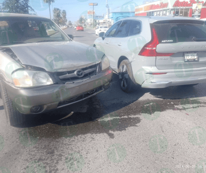 Par de accidentes simultáneos movilizan a las autoridades