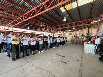 Emotiva graduación en Casa Meced Monclova; 112 reciben certificado