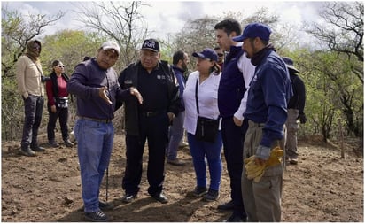 Subsecretario de Segob comparte fotos de la búsqueda en campo de los 43 normalistas