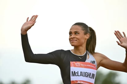 Registra McLaughlin nuevo récord en 400 metros vallas