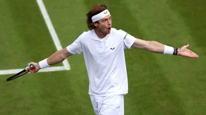 El bochornoso enojo de Andrey Rublev que se volvió viral en Wimbledon e incluyó golpes y gritos