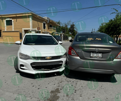 Mujer provoca accidente vial sin heridos en la colonia Regina