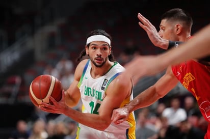 Supera Brasil a Montenegro 81-72 en su primer partido del Preolímpico de Riga