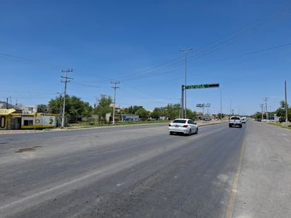 Obras Públicas instala semáforos sobre la calle Román Cepeda; trabajan en programarlos