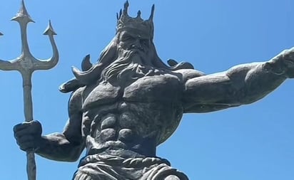 Reportan falso retiro de estatua del Dios griego 'Poseidón' en Puerto Progreso, Yucatán