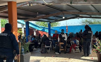 Migrantes : Los migrantes, originarios de varios países africanos, no lograron acreditar su estancia legal en el país