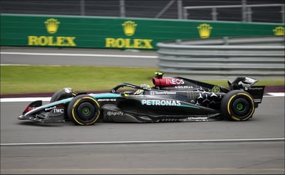 Fórmula 1: Tras cruzar la meta, Lewis  rompió en llanto, pues volvió a ganar una carrera, algo que no pasaba desde diciembre de 2021