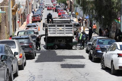 'Chema': Permanente la labor de bacheo se realiza en Saltillo