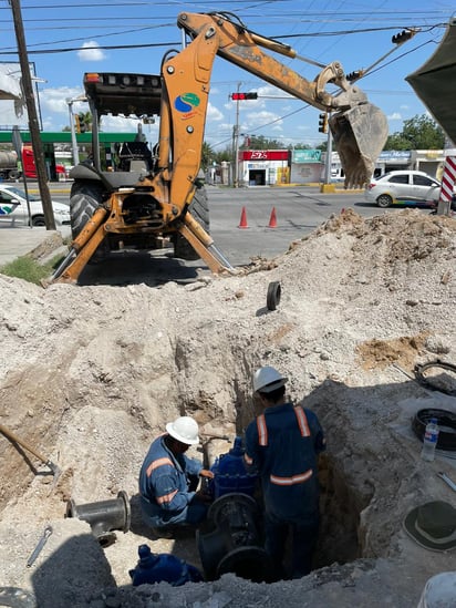 Simas reemplaza tubería de 60 años en trabajos de mantenimento