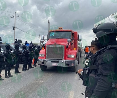 Coahuila : Los agentes revisaron a los automovilistas qué no portarán armas, drogas u otras sustancias ilícitas