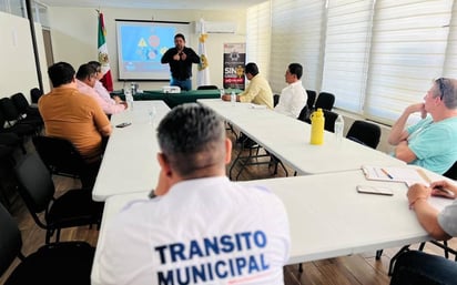 Torreón : El objetivo es que las escuelas de manejo se unan al programa, proporcionando el equipo necesario para los exámenes