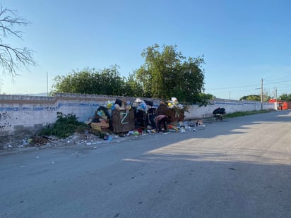 Vecinos de Praderas se quejan por servicio de recolección de basura