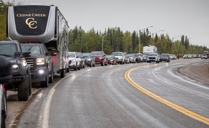 Canadá : Actualmente, en Canadá hay 575 fuegos activos, de los cuales más de 400 están considerados como fuera de control