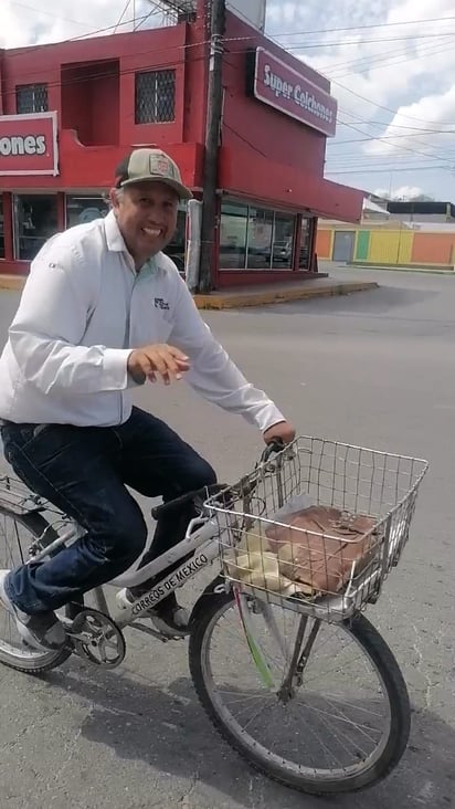 Carteros en bicicleta, un viejo oficio que permanece en Monclova por Servicio Postal