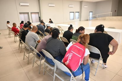 Éxito en la jornada de empleo en Nava 