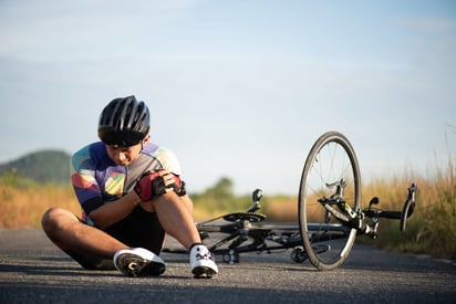 SALUD: La lesión es cortante en el cráneo y según dicho de testigos el adulto mayor que circulaba a bordo de su bicicleta