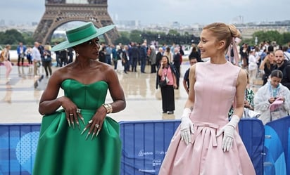 Los looks de las celebridades en la inauguración de los Juegos Olímpicos: Estas figuras públicas fusionan moda y deporte en un increíble evento que promete ser recordado y emblemático.