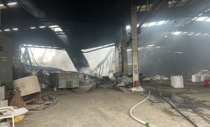 Incendio de bodega en Escobedo, Nuevo León; no hay personas lesionadas