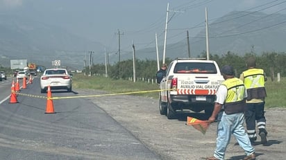 REGION: Un hombre sin vida y con aparentes huellas de violencia fue encontrado a la orilla de la carretera 57