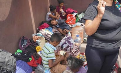 Caravana migrante pernocta en la Costa de Chiapas