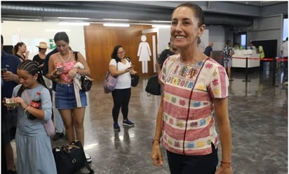 Claudia Sheinbaum regresa a CDMX tras concluir su séptima gira