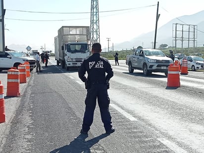 Manera ilegal: La acción de circular con placas apócrifas o sobrepuestas en Coahuila es un delito 