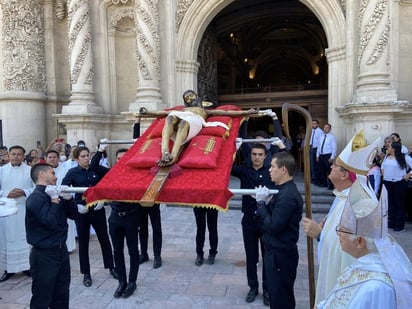 Santo : La pieza, de aproximadamente 6.5 kilogramos (sin la cruz), fue colocada en la Capilla de las Ánimas