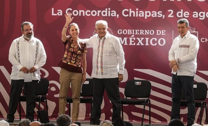 AMLO: Estamos viviendo para contarlo. Entonces (Claudia Sheinbaum) es la primera presidenta de México.