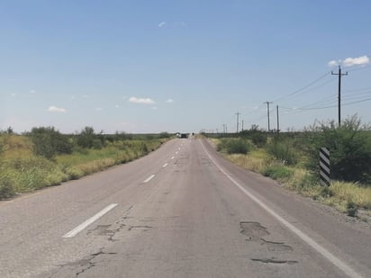 Sin mantenimiento carreteras federales en Coahuila por baja de presupuesto