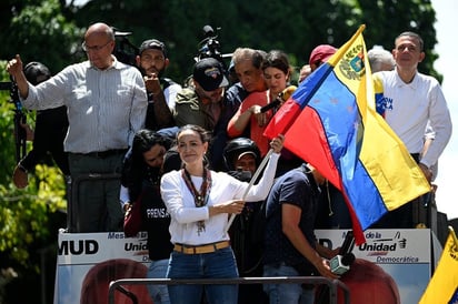 Claudia Sheinbaum: \'Esta mujer, con nuestro apoyo, puede salvar no sólo a Venezuela, sino a América Latina\'. 