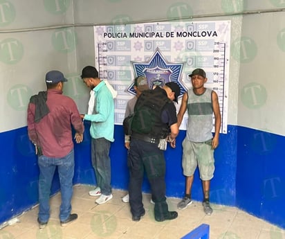 policiaca: Diversos conductores que transitaban por el cruce reportaron la situación a las autoridades.