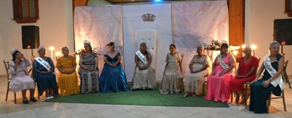 Adultos mayores celebran su mes con actividades