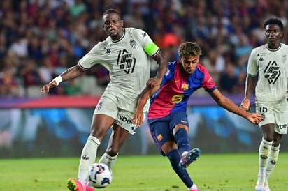 DEPORTES: El Barça cierra la pretemporada con una derrota tan inesperada como dura (0-3) contra el Mónaco en un gris Trofeo Joan Gamper.
