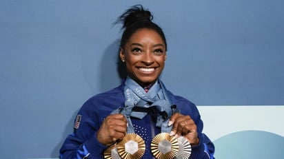 Simone Biles: Ahora la madre de Simone, Shanon, asegura que está lista para reaparecer en la vida de su hija