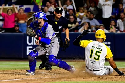 monclova: Azael Sánchez pega su segundo cuadrangular de playoff para que los Sultanes registraran la primer carrera del equipo regio