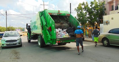 Recolección de basura modifica horarios y rutas por calor para proteger a trabajadores