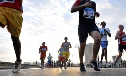 SALUD: El running es una actividad saludable cuya práctica en verano puede conllevar algunos riesgos