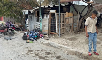 Incendio deja a menores sin hogar y sin regresar a clases