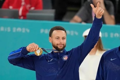 Deportes: El dos veces MVP de la NBA permanecerá en Golden State por tres temporadas más