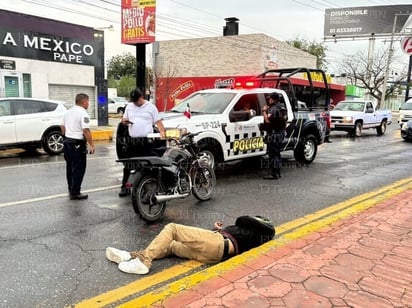 policiaca: Socorristas de Cruz Roja se movilizaron de inmediato en su ayuda.