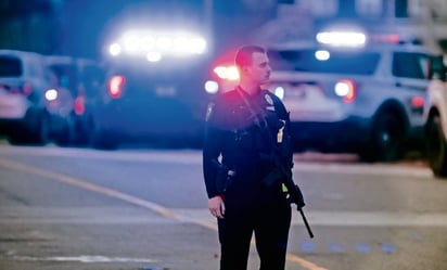 Estados Unidos : Al menos cinco ambulancias se encontraban en el campus, al igual que una gran cantidad de policías. 