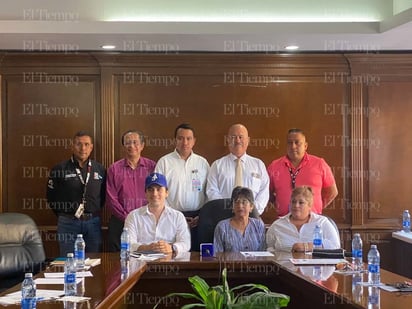 monclova: Feria de salud mental al finalizar la marcha.
