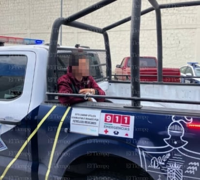 Policiaca : Los oficiales municipales no tardaron en llegar y localizaron al hombre.