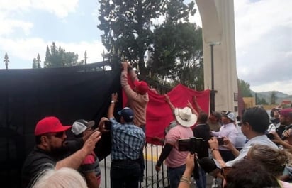 Saltillo: Flores Olivas expresó: “Les manifestamos que esta situación es netamente laboral y es un derecho que poseen los trabajadores”.