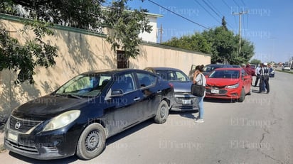 policiaca: El incidente, calificado como un \'pega y huye\', involucró a cuatro vehículos estacionados en la zona