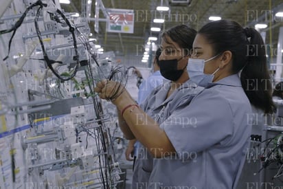 monclova: El compromiso es seguir trabajando y buscar alternativas como el paro técnico, antes de reajuste.