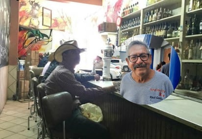 Monclova: Tercer aumento en bebidas alcohólicas impacta a cantineros y consumidores en Monclova.