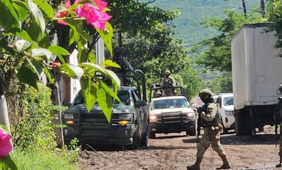 Hombres armados amenazan a médicos de Mazatlán