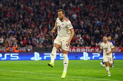 DEPORTES: El delantero del Bayern Harry Kane celebra el 1-0 durante el partido de la UEFA Champions League