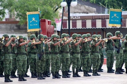 REGION: Militares del 14 Regimiento de Caballería de Múzquiz, dieron gran realce al desfile civico